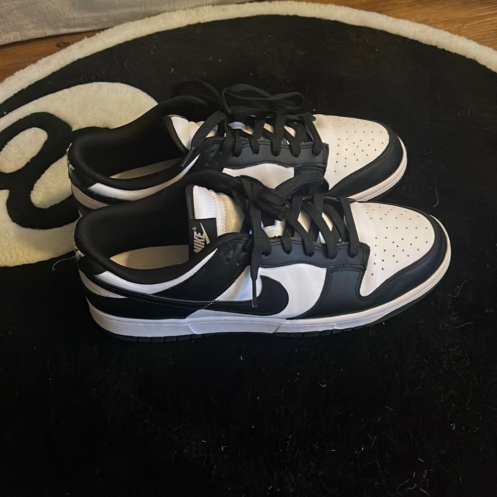 Nike panda dunks